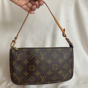 Vintage Louis Vuitton monogram pochette